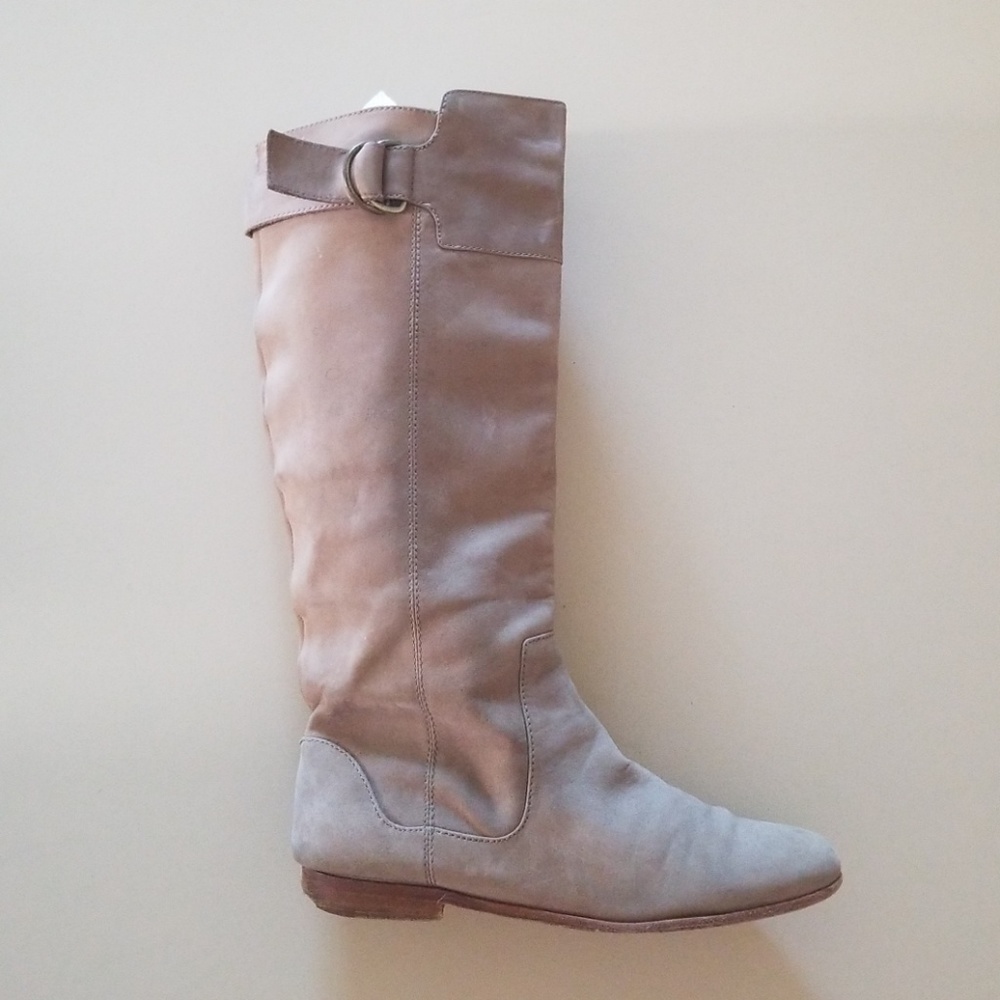 Cynthia Vincent soft leather gray flat boots 7.5